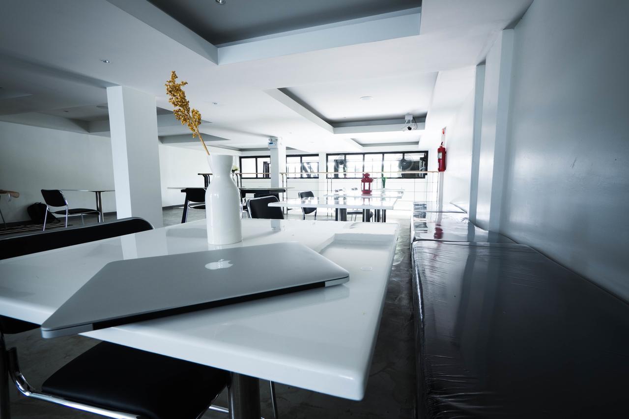 Citi Square By Battery Park Hostel Чиангмай Екстериор снимка